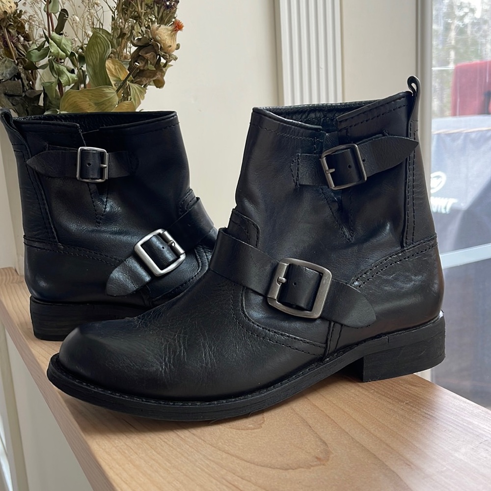 Dolce Vita Booties